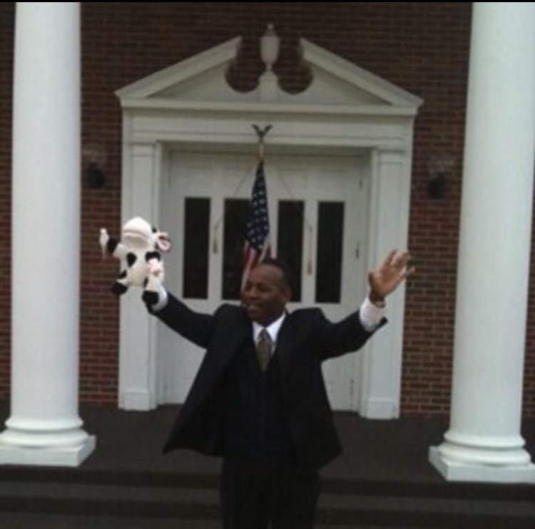 NTCC-Memphis-Pastor-Crain-with-cow